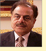 http://www-tc.pbs.org/frontlineworld/stories/pakistan/images/d.jpg
